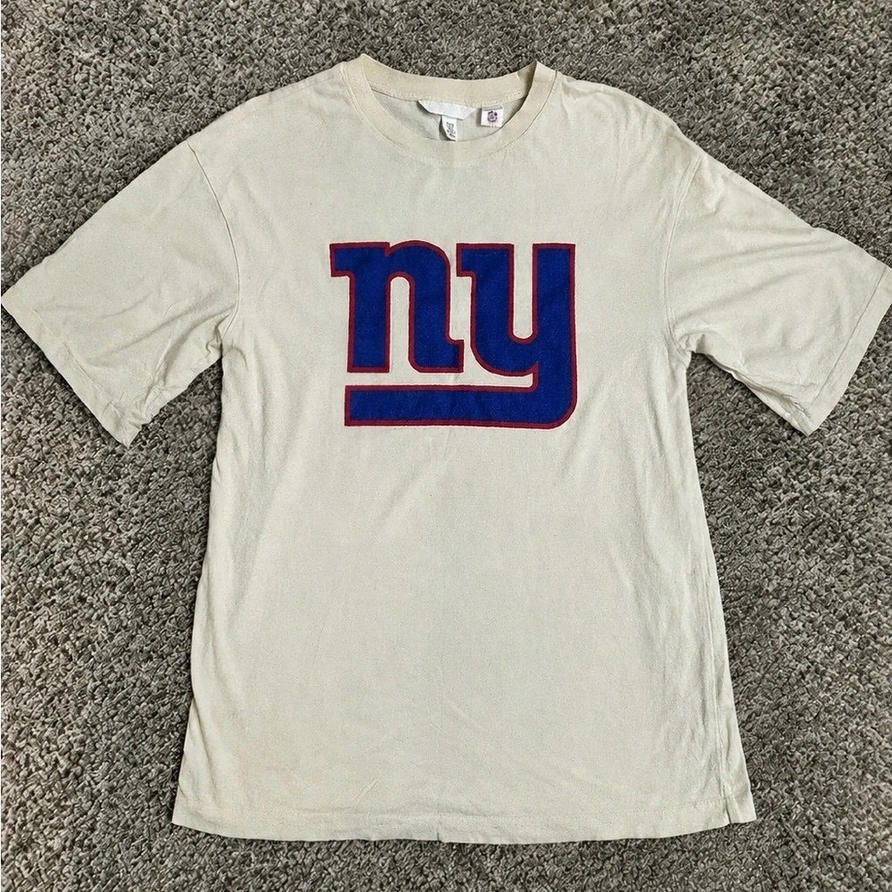 H&M Cream Short Sleeve Tee with Blue and Red NY Logo